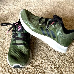 Adidas Bounce green black and pink running shoe size 6 women’s